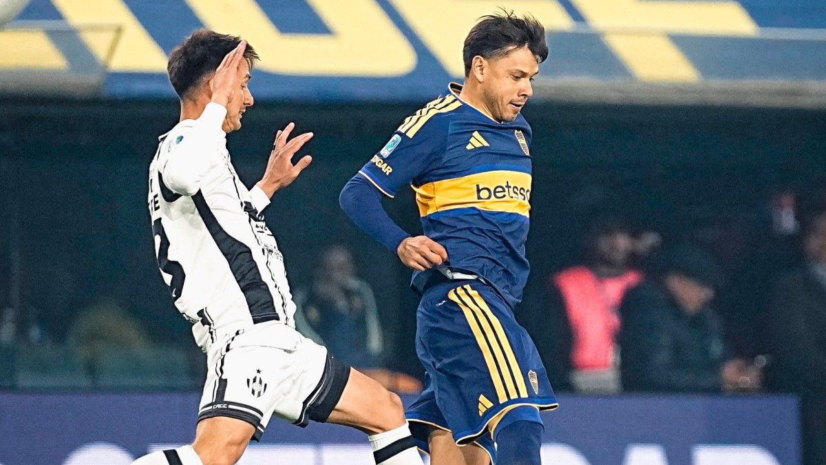 Boca golpeó de entrada y goleó a Central Córdoba en la Bombonera